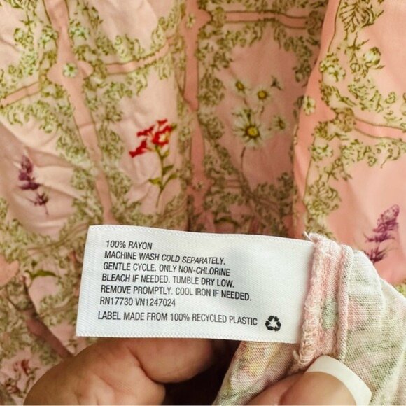 Agua Bendita Target Dainty Floral Tile Flutter Sleeve Mini Dress Size XXL - Picture 10 of 12